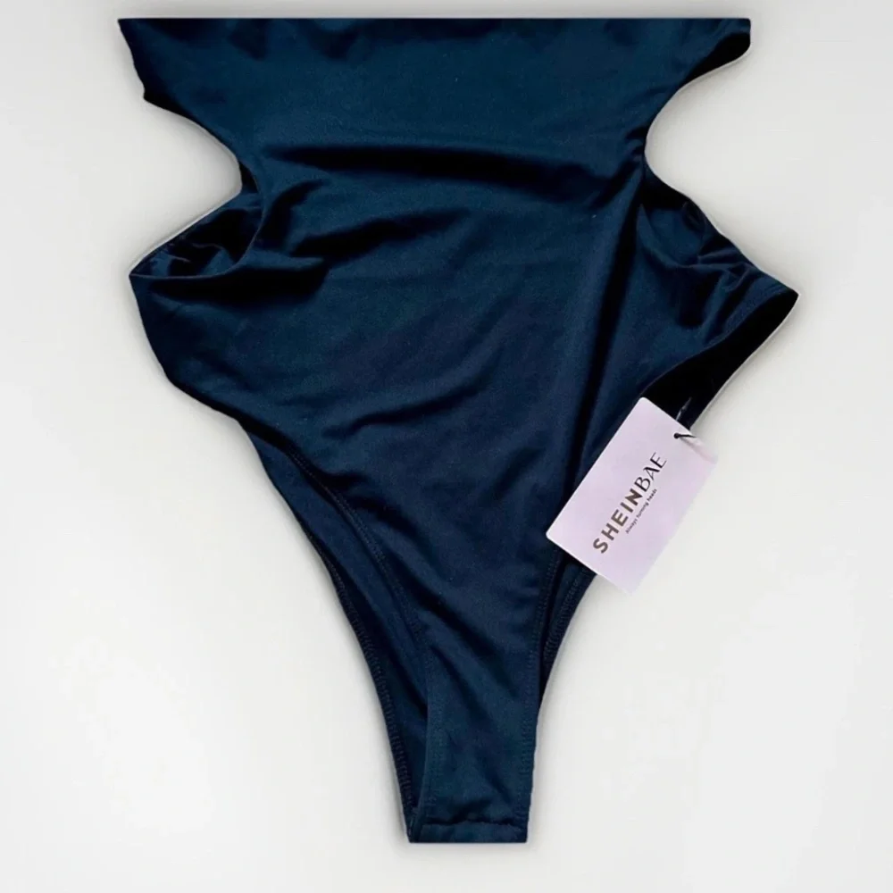 ✨ Black‎ Cut Out One Piece Swimsuit Shein Size L High Cut Sexy Beach✨